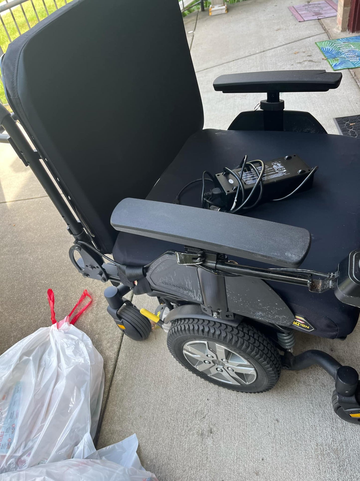 J4 Heavy Duty Wheelchair